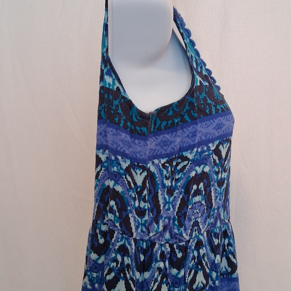 Elegant Notations Blue and Black Crochet Patterned Flow Maxi Dress - Picture 5 of 10